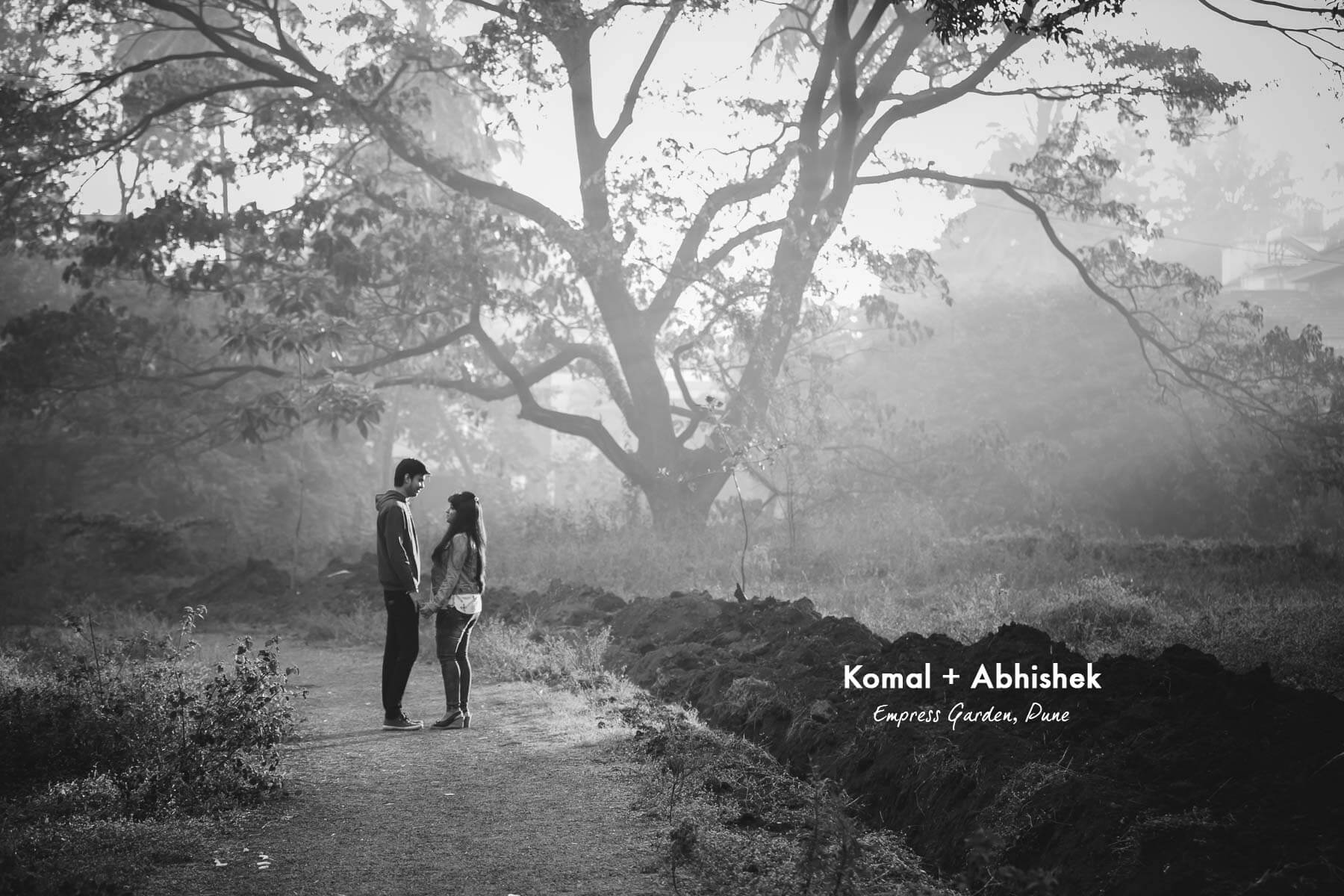 Cover-KomAbh-Prewedding-Pune-EmpressGarden